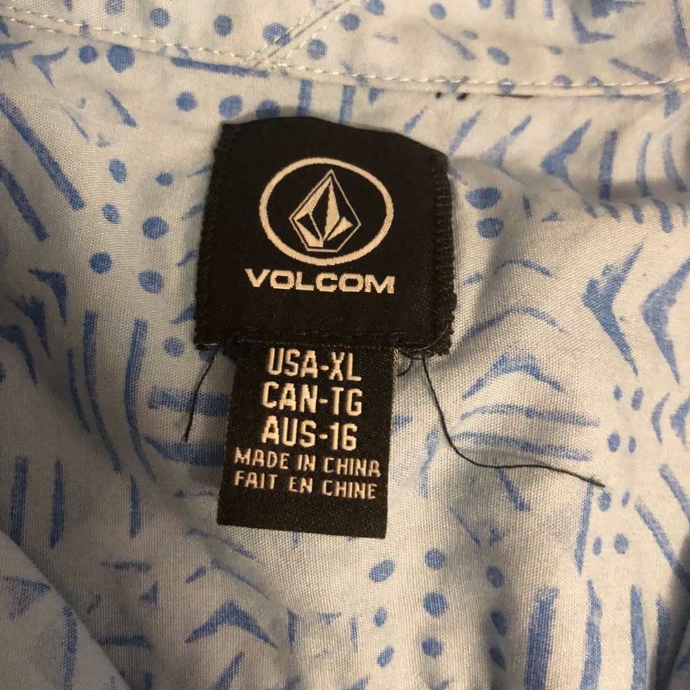 Volcom button down shirt - Picture 3 of 3